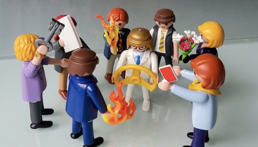 Playmobil-Erlebniswelt für PLAYMOBILpro® am Tisch von Alexander Bohnenstengel