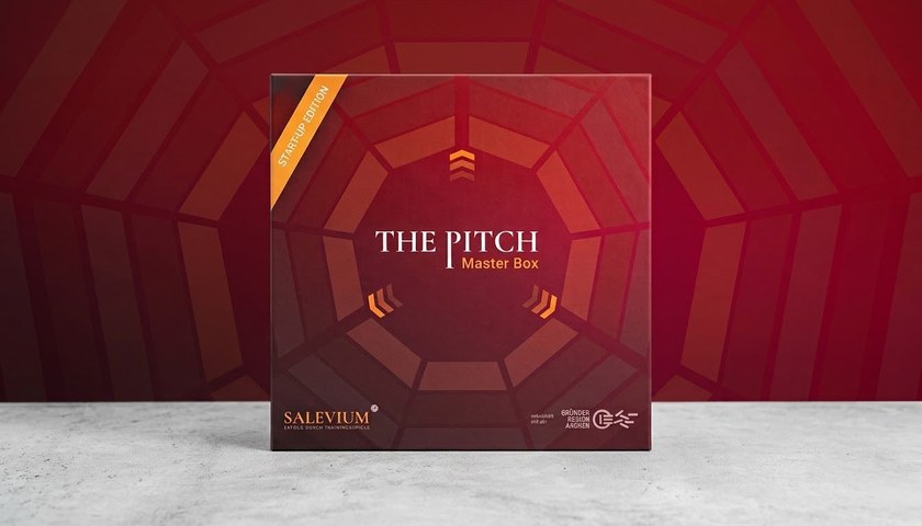 SALEVIUM THE PITCH Master Box am Tisch von Bert Kruska